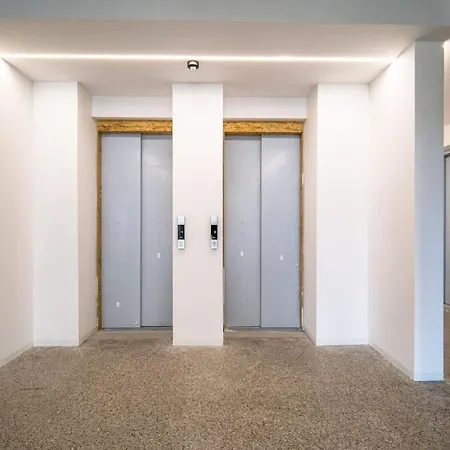 Pohodlny - Pri Centre S Balkonom 아파트 *