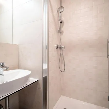 Pohodlny - Pri Centre S Balkonom * 코시체