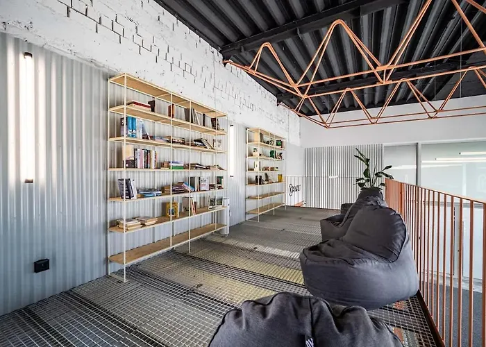 Pohodlny - Pri Centre S Balkonom Appartement