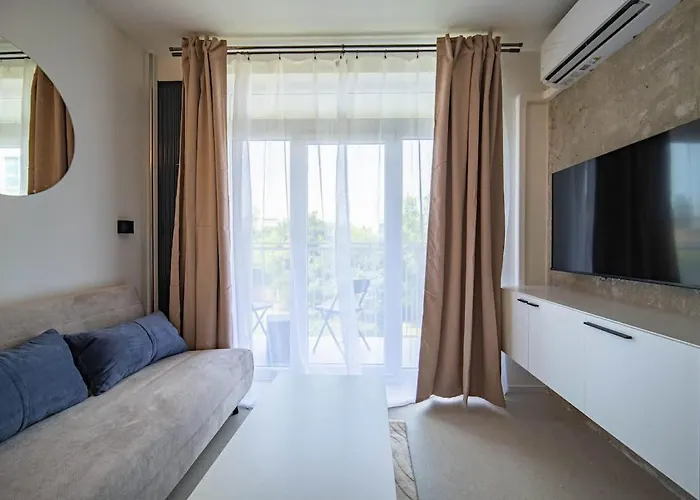 Pohodlny - Pri Centre S Balkonom *