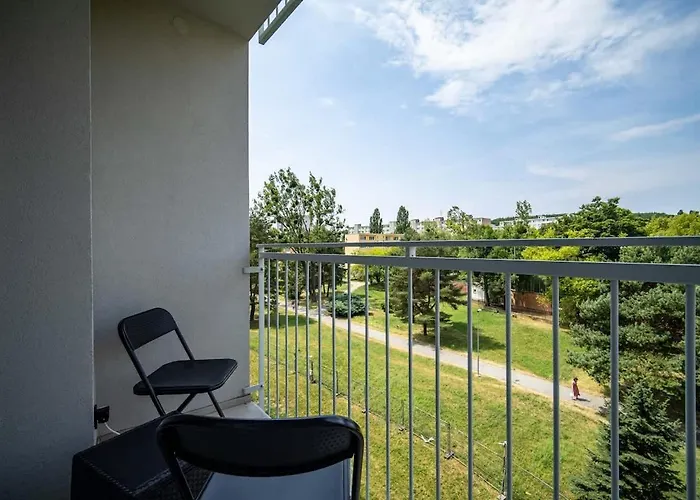Pohodlny - Pri Centre S Balkonom Appartement